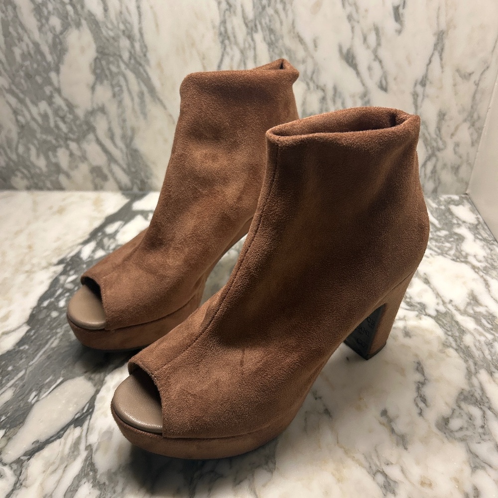 Cordani suede booties. Size 38.
